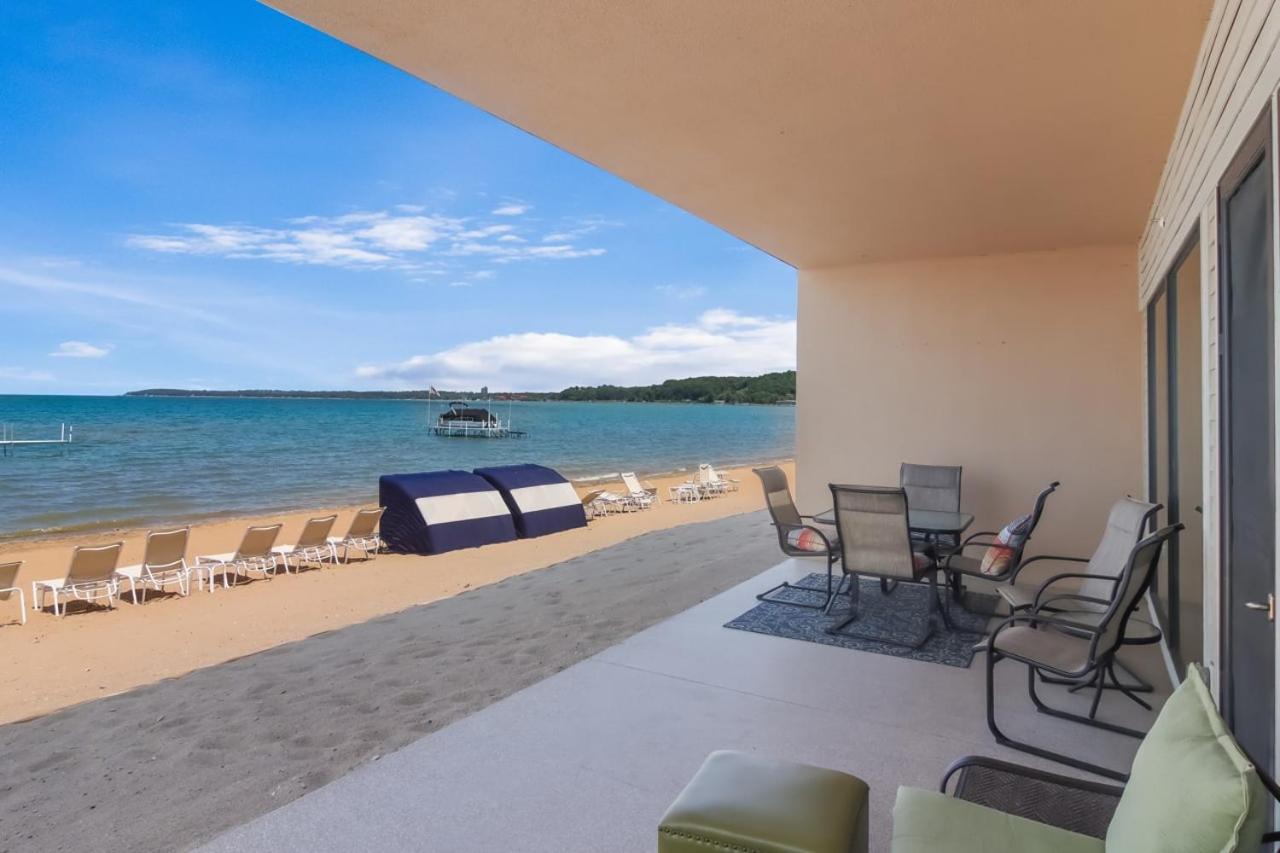 Sugar Beach Villa 1012 Luxury Waterfront Condo Traverse City Luaran gambar