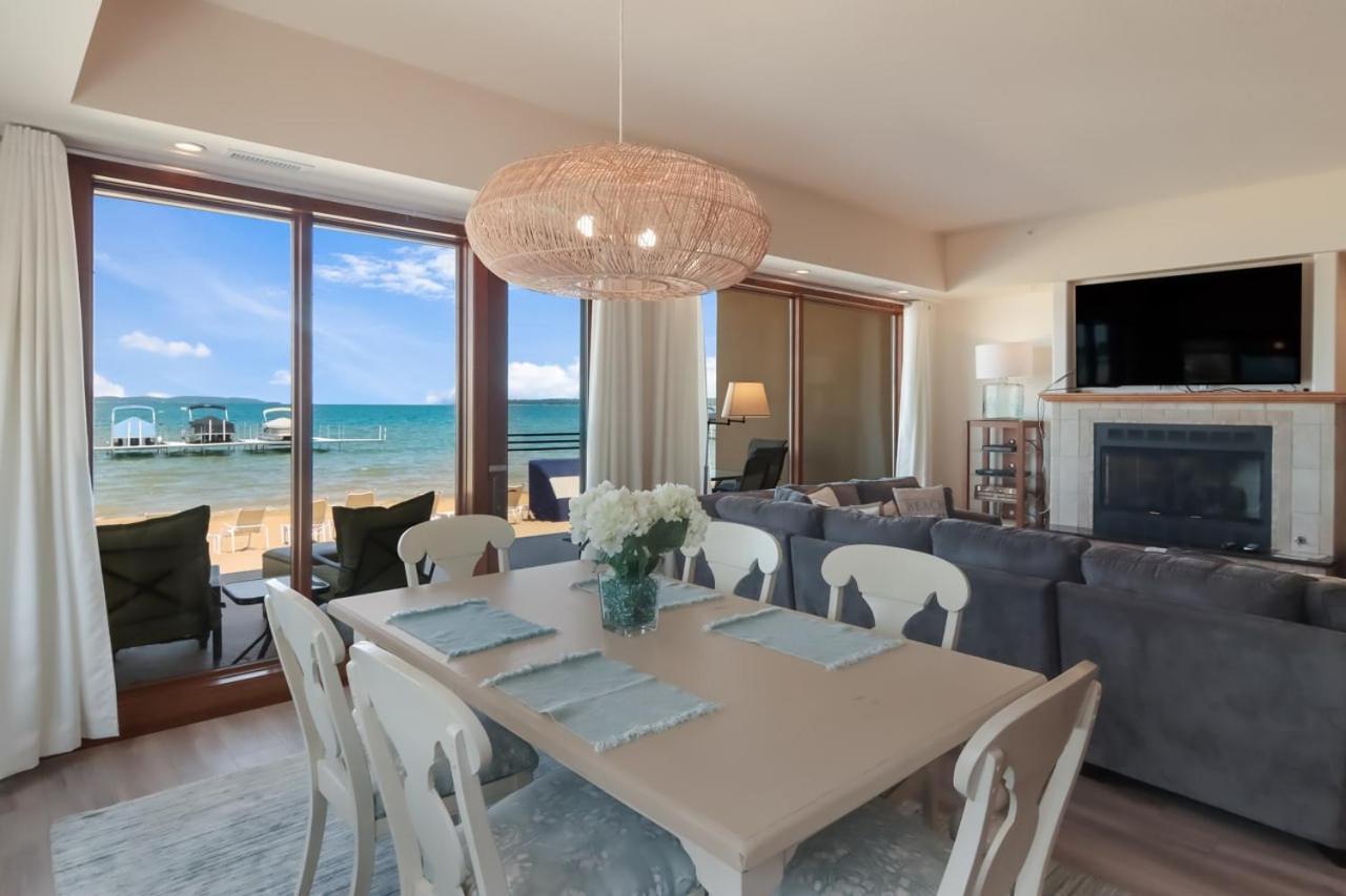 Sugar Beach Villa 1012 Luxury Waterfront Condo Traverse City Luaran gambar