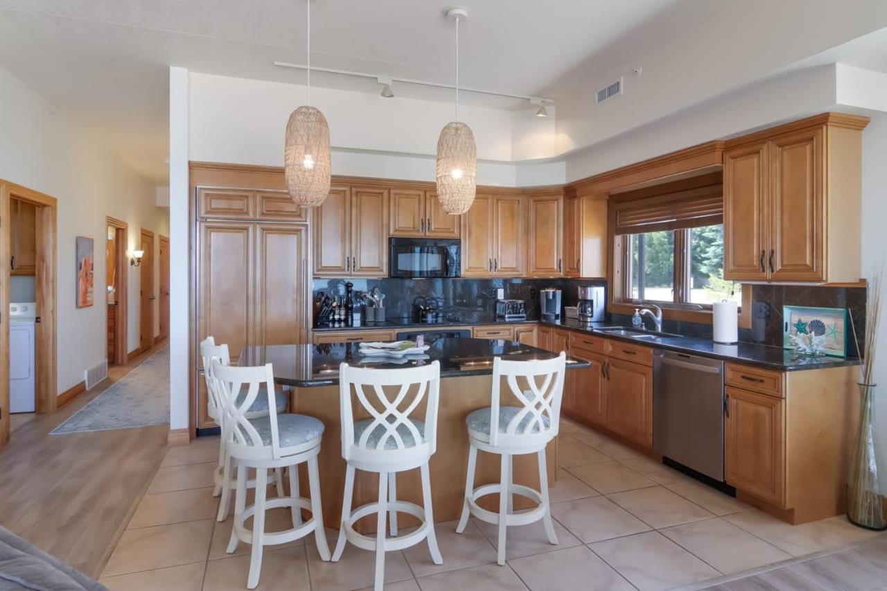 Sugar Beach Villa 1012 Luxury Waterfront Condo Traverse City Luaran gambar